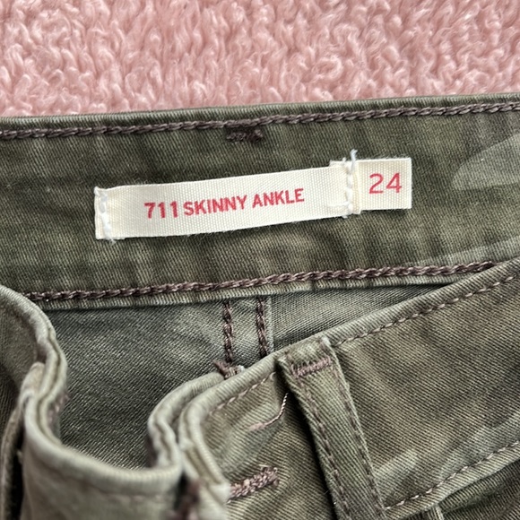 camo levi’s jeans - Picture 2 of 3